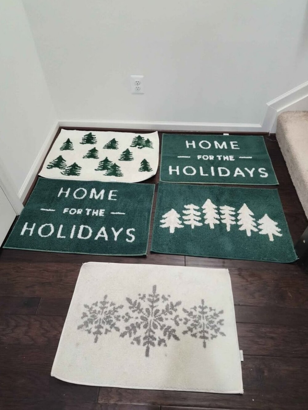 Set of 5 Christmas Holiday Bath Rugs / Bath Mats
